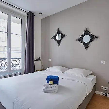 Rent A - Alma * Paris