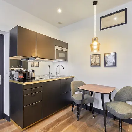 Rent A - Alma Apartment Paris